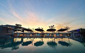 DevinSky Hotel Seminyak